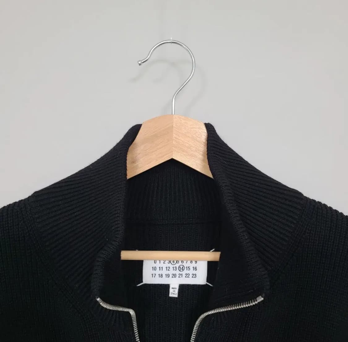 메종 마르지엘라 정품 23FW 니트 집업 블랙 XL 상품이미지6