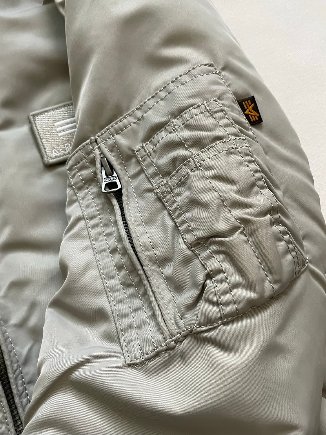 알파인더스트리 MA-1 항공 점퍼 자켓 건메탈 실버 상품이미지9