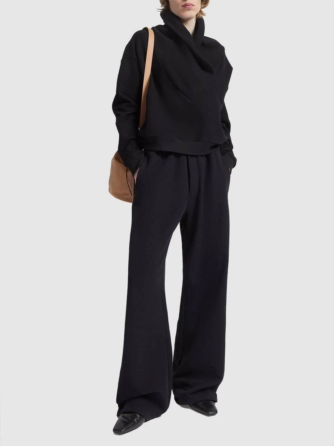 [차은우님 착용] 생로랑 23AW 컬렉션 숄카라 탑 상품이미지3