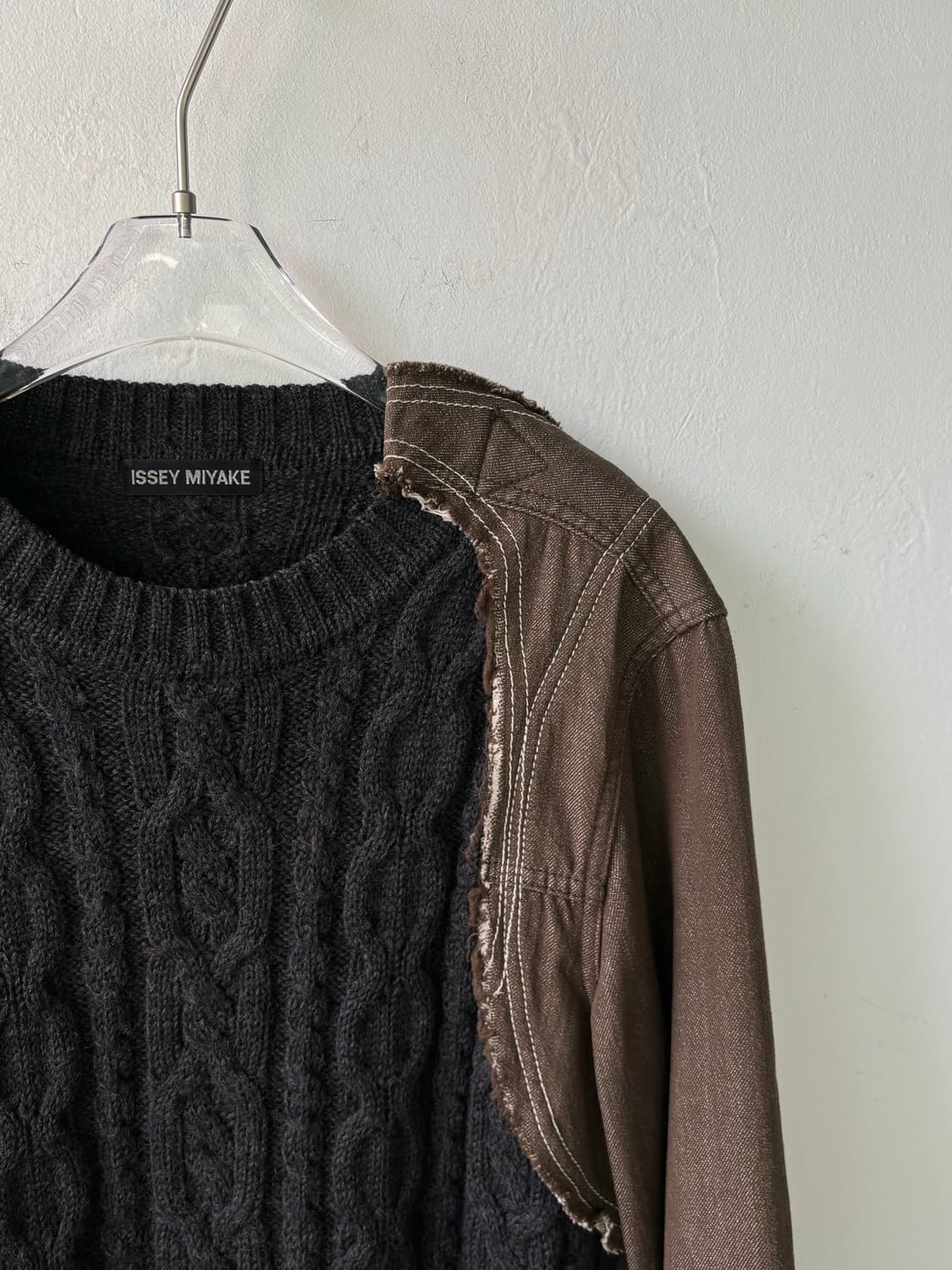 이세이미야케 93SS 런웨이 피스 도킹 트러커 암 스웨터 상품이미지4