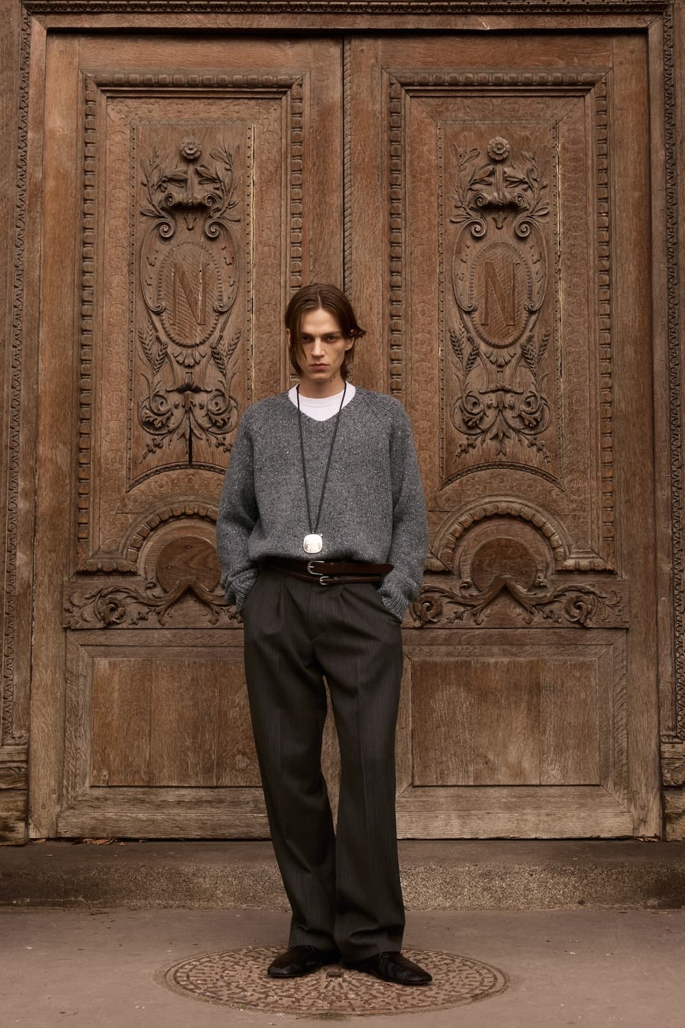 [배송지변경/L] STU 크리즈 벨트 슬랙스 인 차콜 상품이미지1