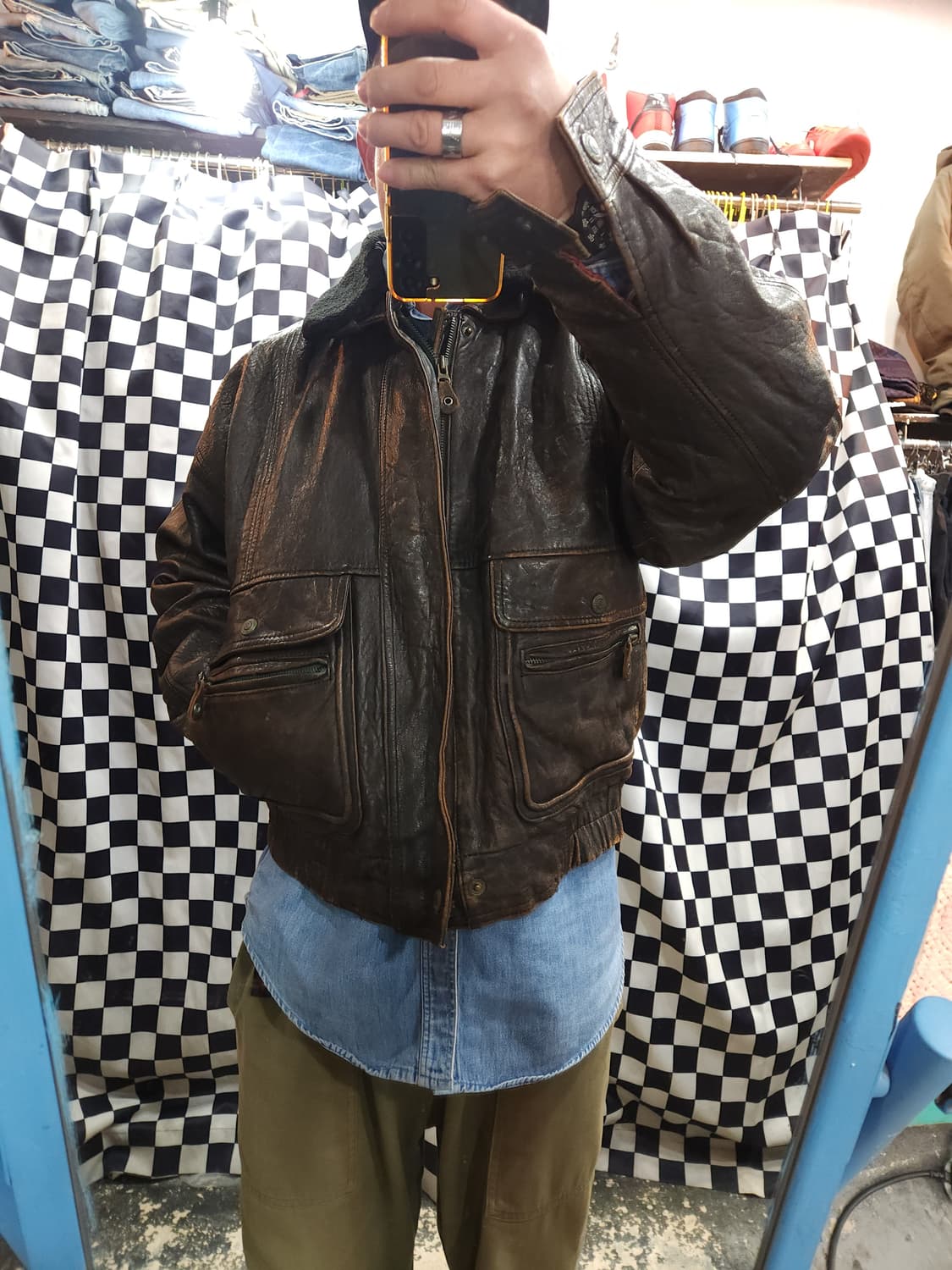 줄리앙 어드벤처 90s 가죽 항공 봄버 자켓

 상품이미지9