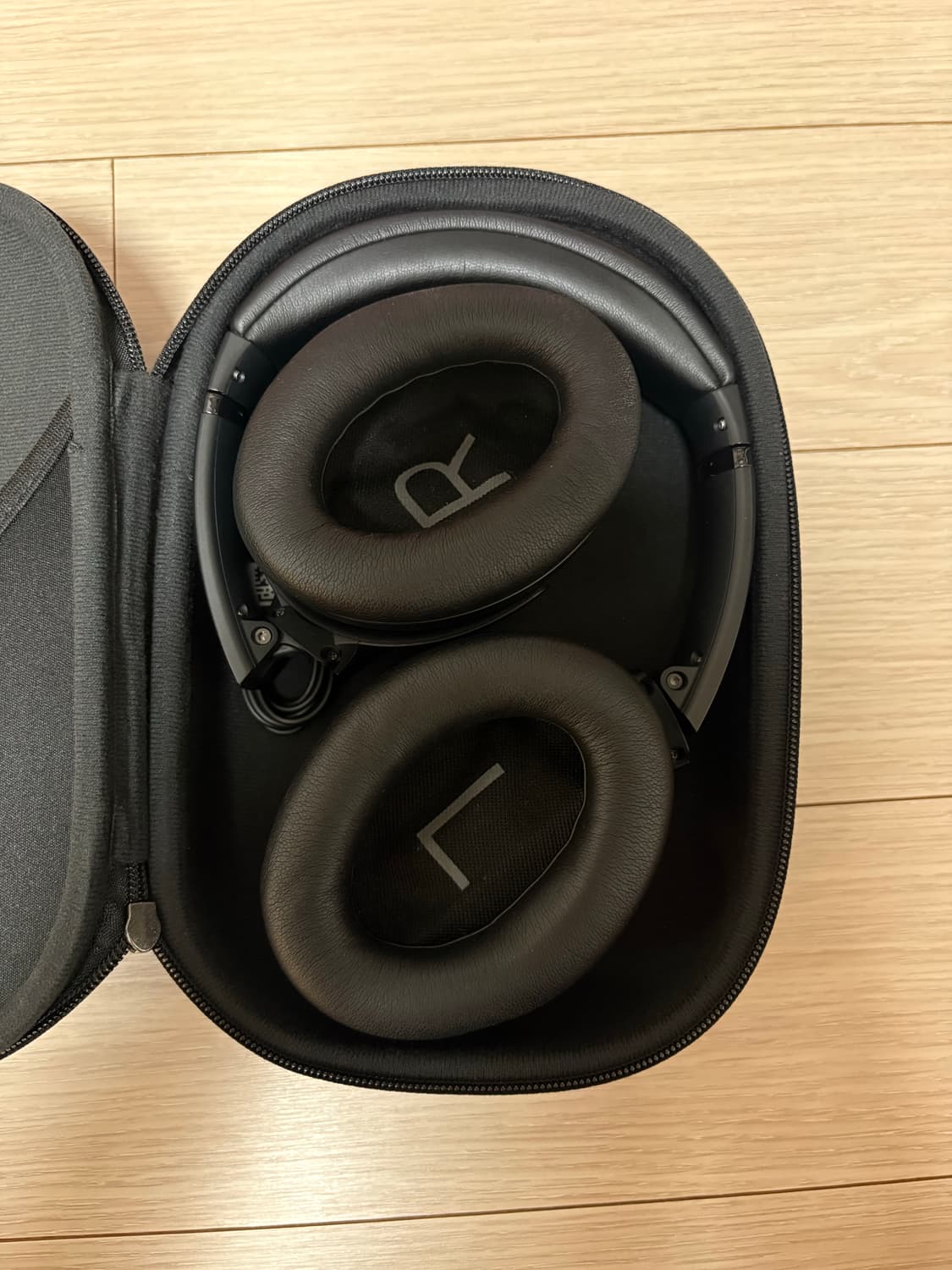 보스 QC45 노이즈 캔슬링 헤드폰 블랙 헤드셋 상품이미지2