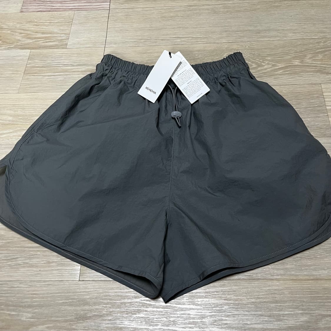 (ONE SIZE) 새상품 모노하 MONOHA 페이퍼 숏 팬츠 그레이 상품이미지5