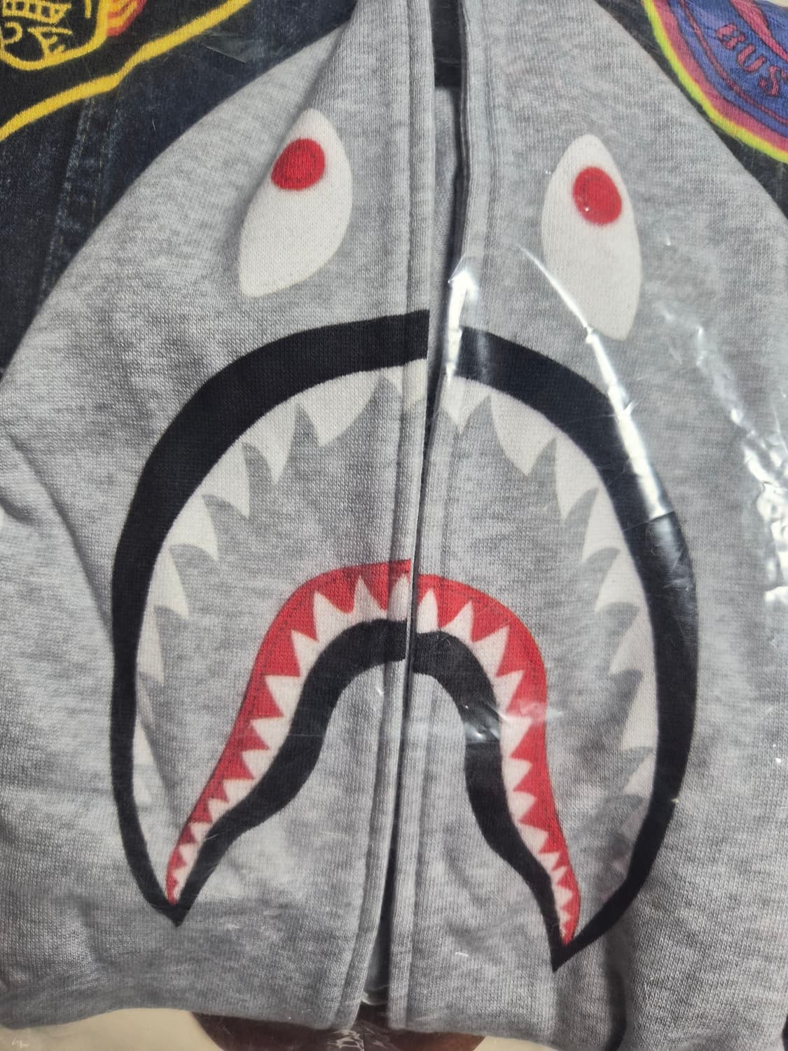 베이프 정품 주니어 160 샤크 베이프 엠블럼 데님 프린트 샤크후드 상품이미지4