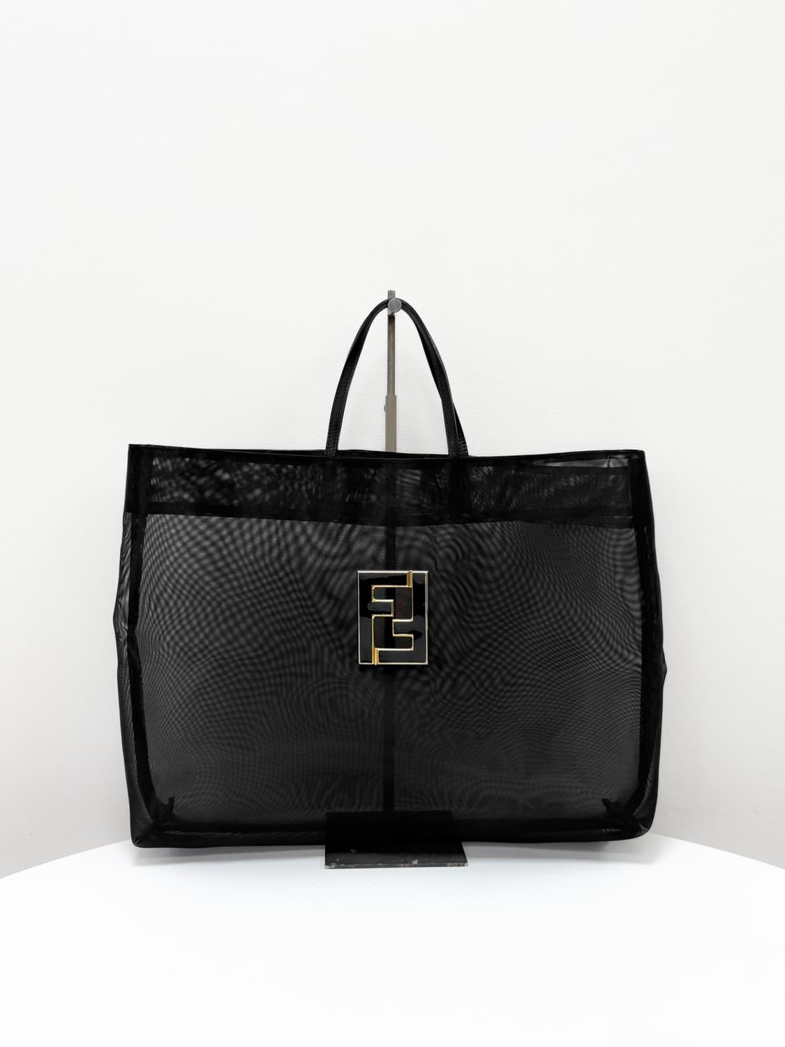 펜디 FF 로고 플라크 나일론 메쉬 토트백 상품이미지2