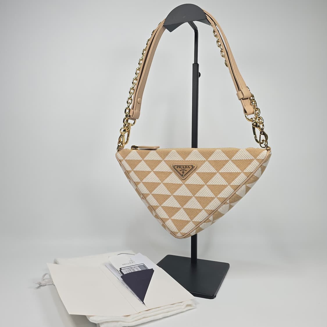 프라다 자수 패브릭 미니백 상품이미지1