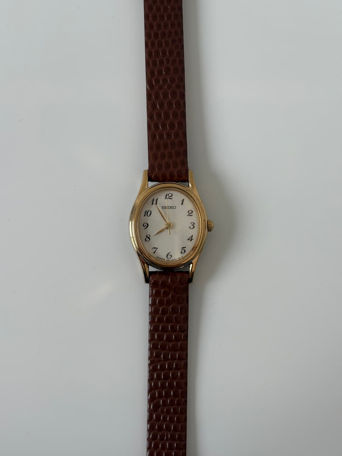 세이코 1990년대 빈티지시계 골드 오벌 쿼츠 여성 상품이미지3