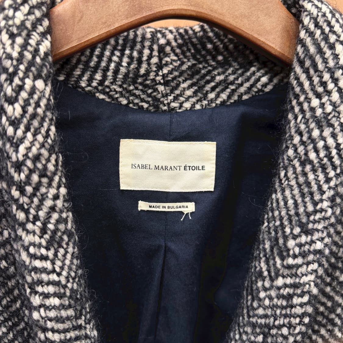 이자벨마랑 에뚜왈 헤링본 싱글 자켓 노치드 카라 디테일 레귤러핏 블랙 상품이미지6