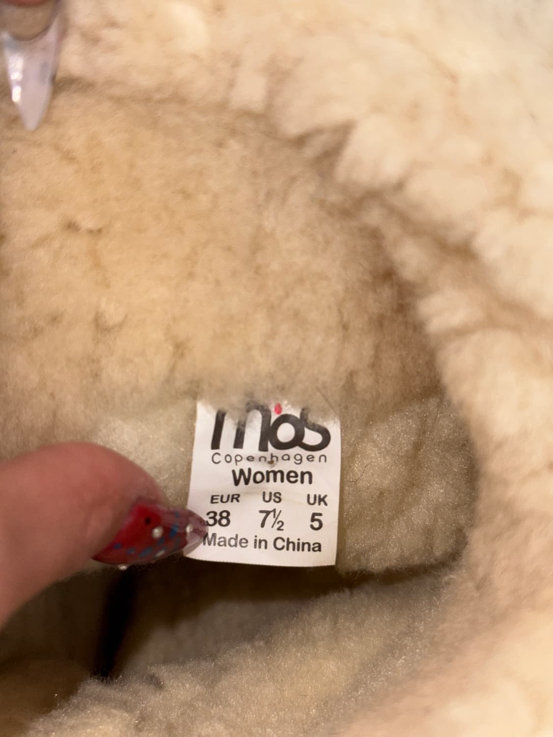 MOS ivory eskimo strap lamb fur boots  상품이미지5