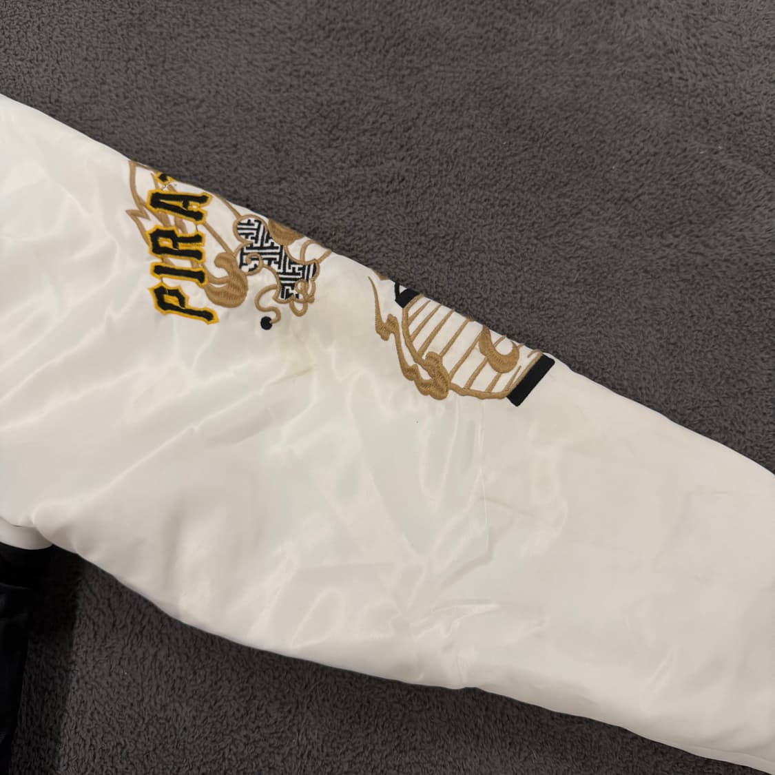 [정품/L] 뉴에라X하이브리드 빈티지 잉크 자수 스카쟌 자켓 상품이미지9