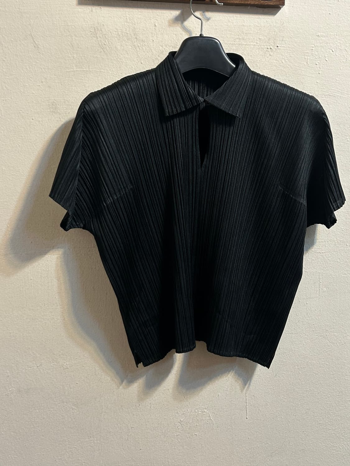 이세이미야케 오픈넥 플리츠 블라우스 상품이미지3