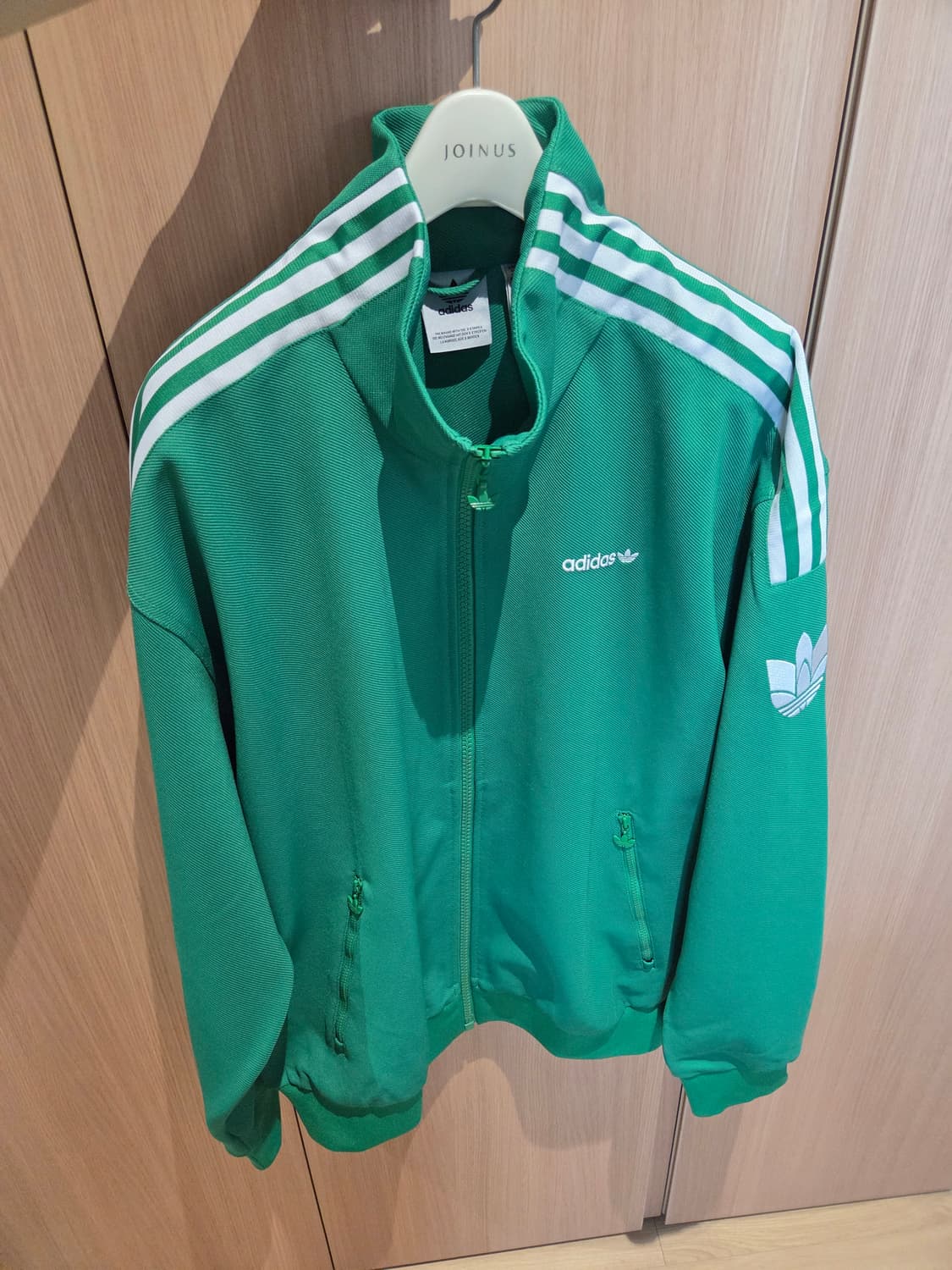 아디다스 레트로 트레포일 트랙탑 상품이미지1