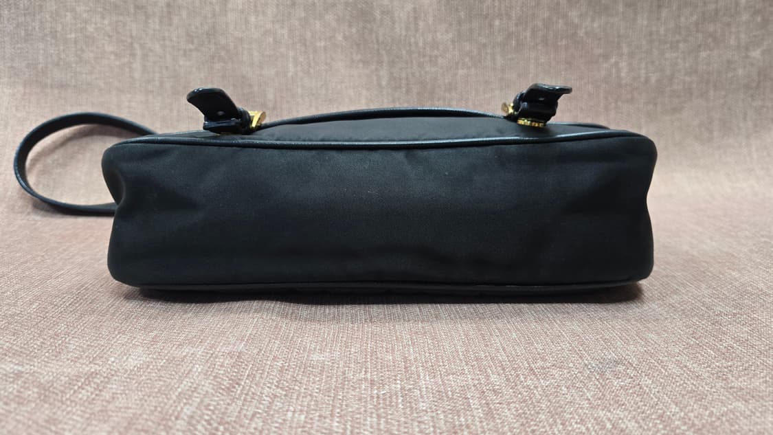 프라다 정품 나일론  포코노 크로스백    상품이미지5