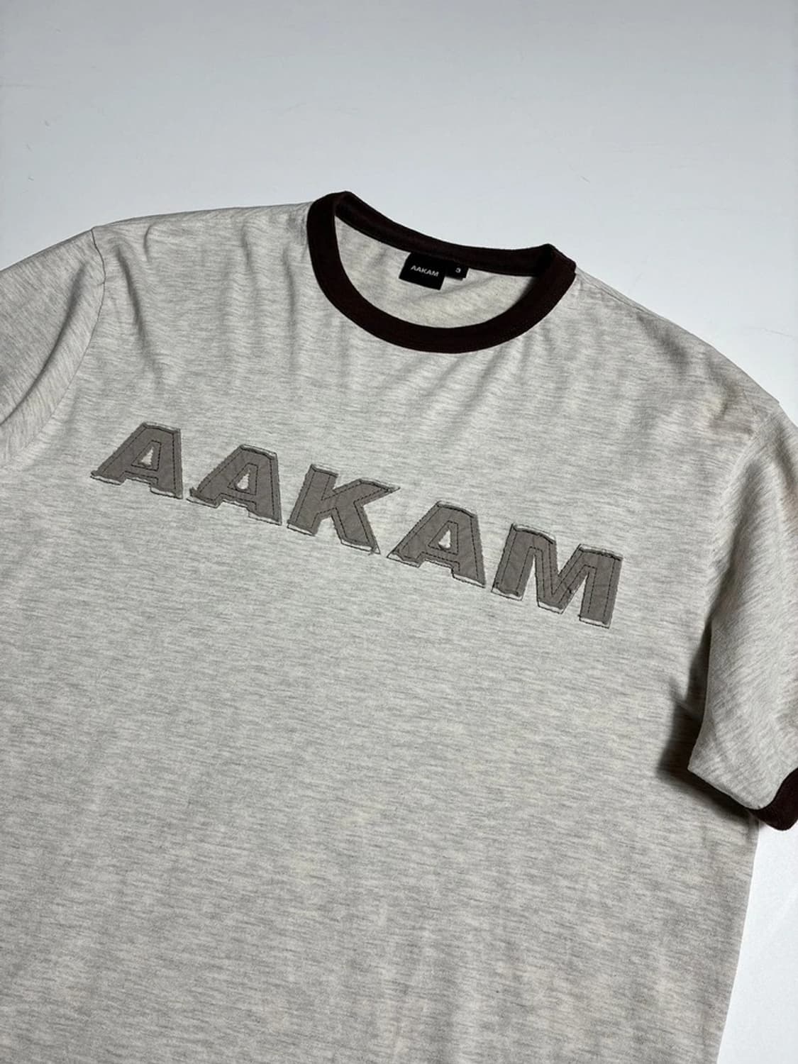 아캄 AAKAM 로고 패치 링거 반팔 티셔츠 R1652 상품이미지2