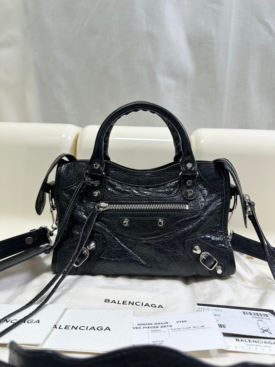 [SA 정품] 발렌시아가 시티 모터백 미니 블랙 상품이미지4