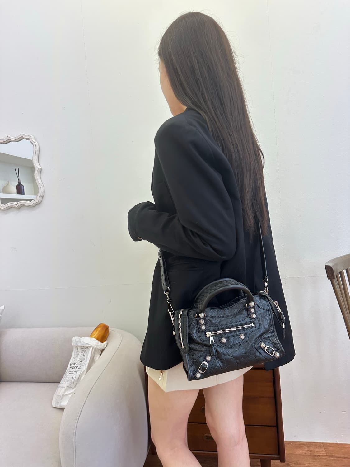 ❌거래중[A+ 정품] 발렌시아가 시티 모터백 미니 블랙-2 상품이미지8