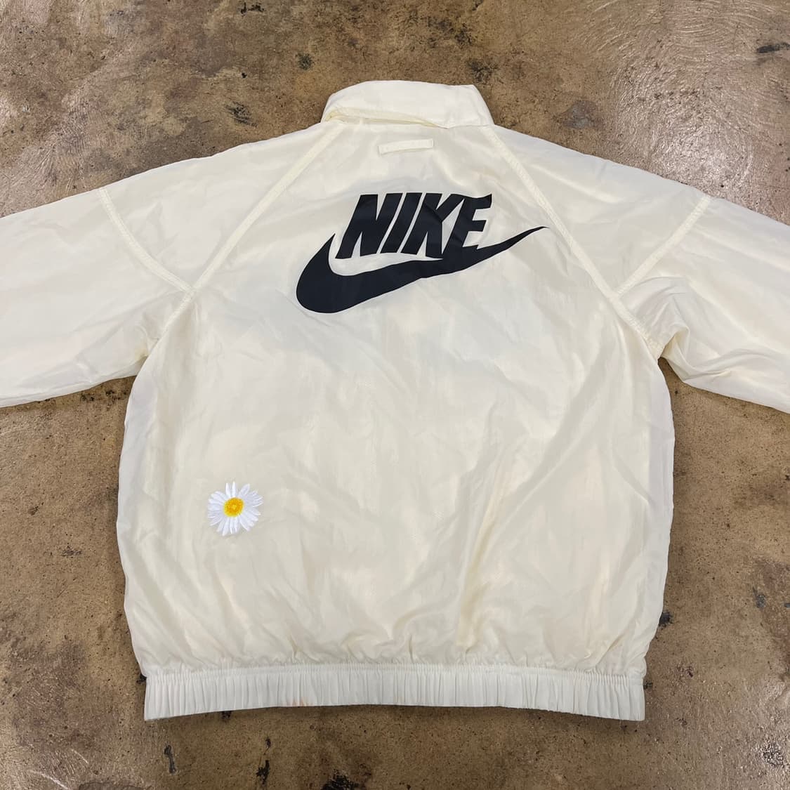 [정품/M] 나이키 바람막이 아이보리 레드 블랙 b15 상품이미지3