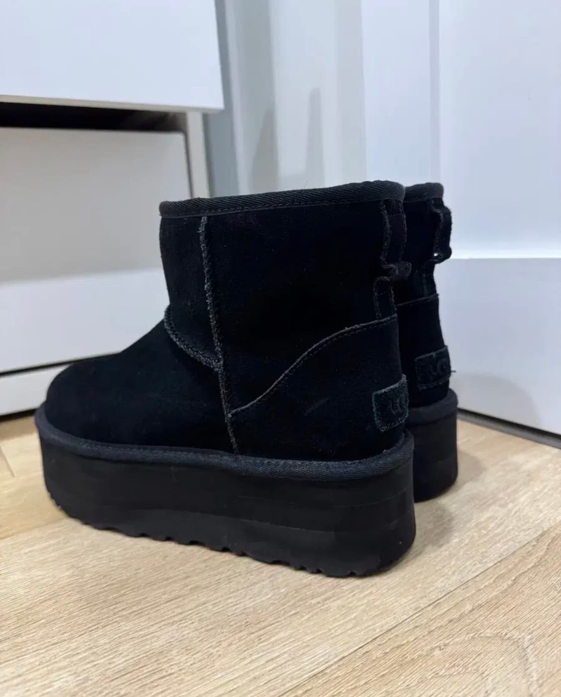 어그 ugg 플랫폼 블랙 8사이즈 상품이미지2