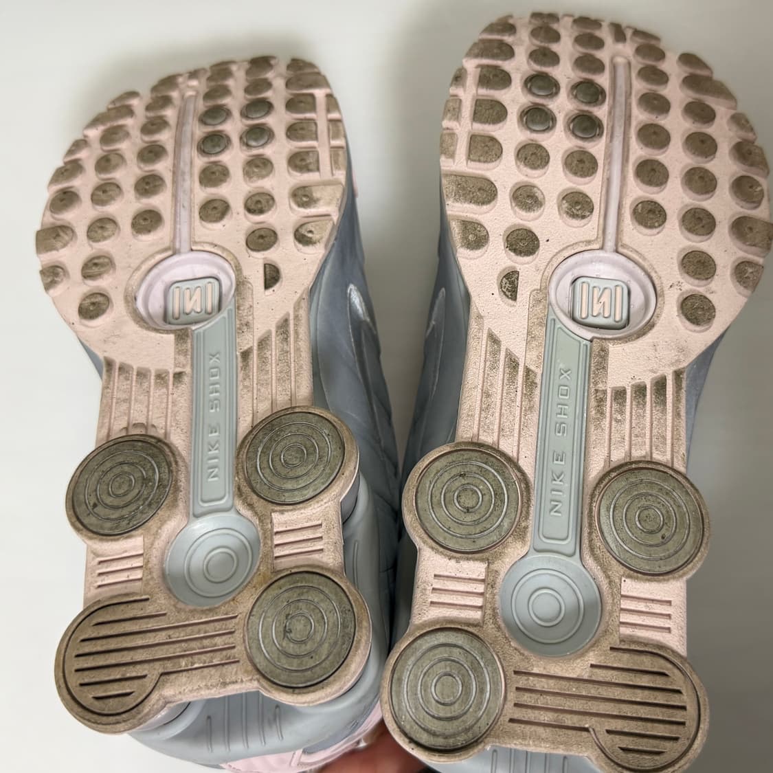 나이키 샥스 R4 핑크 상품이미지4