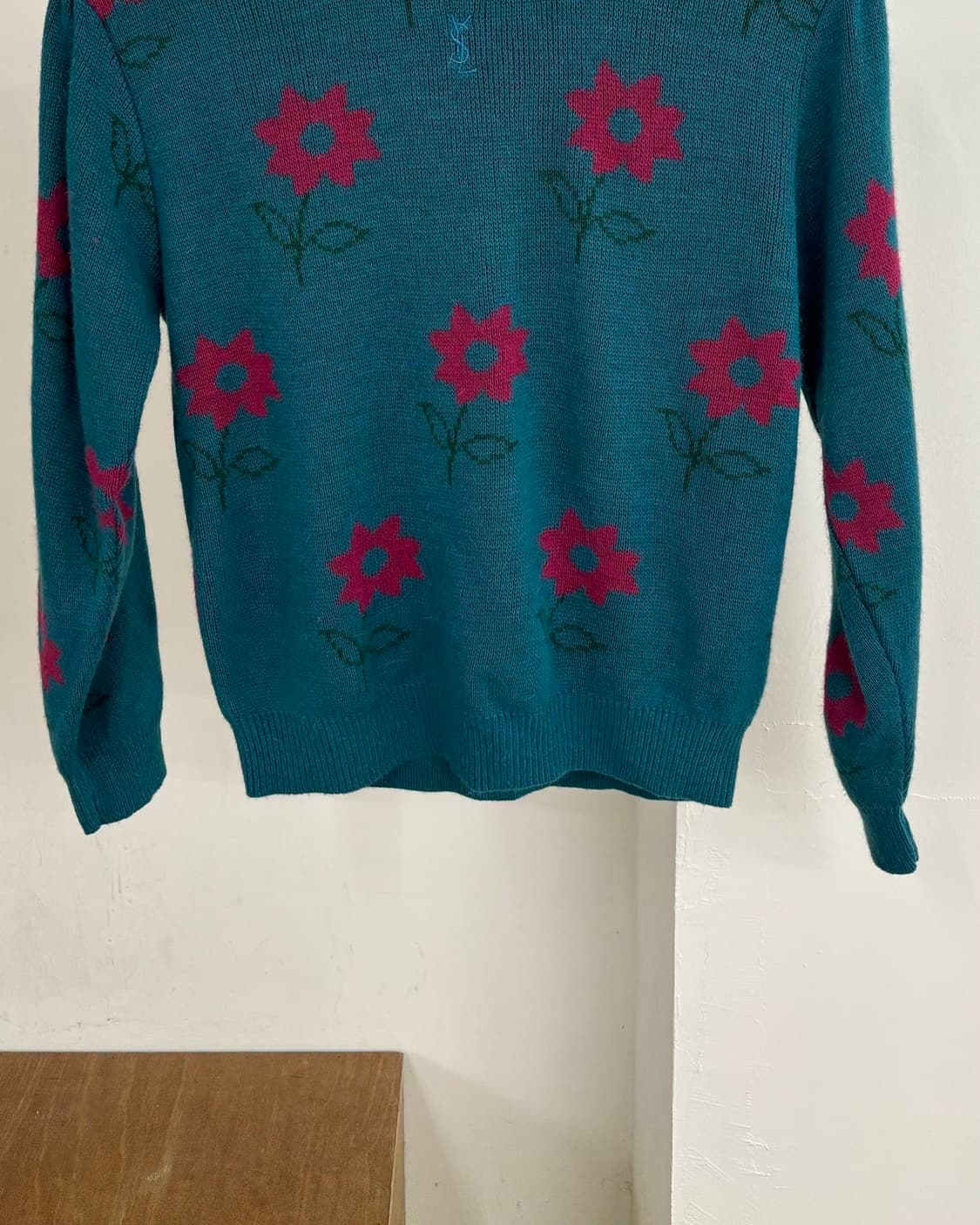 입생로랑 티파니블루 플로럴 니트 상품이미지5