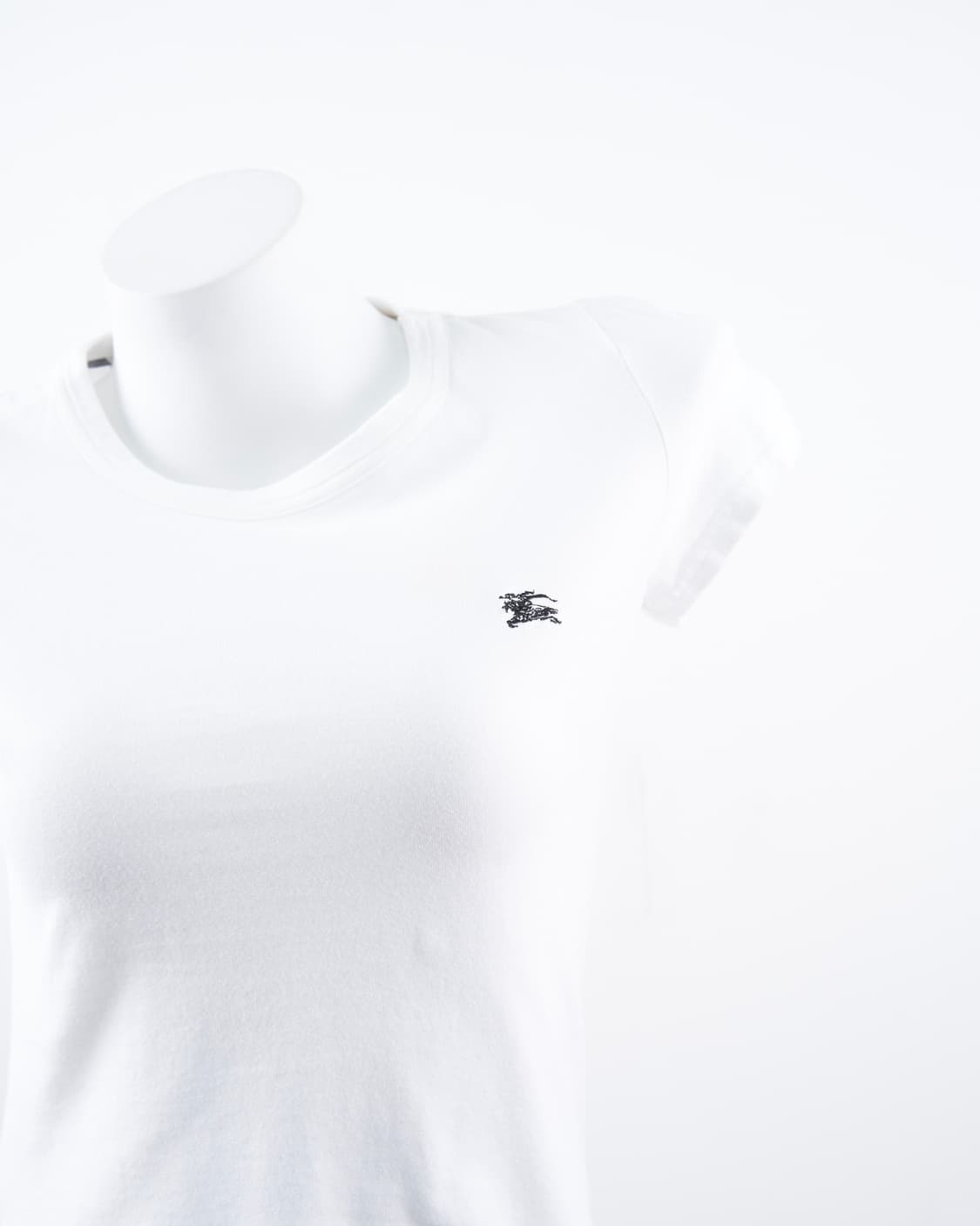 Burberry 블루라벨 로고 화이트 반팔티 상품이미지4