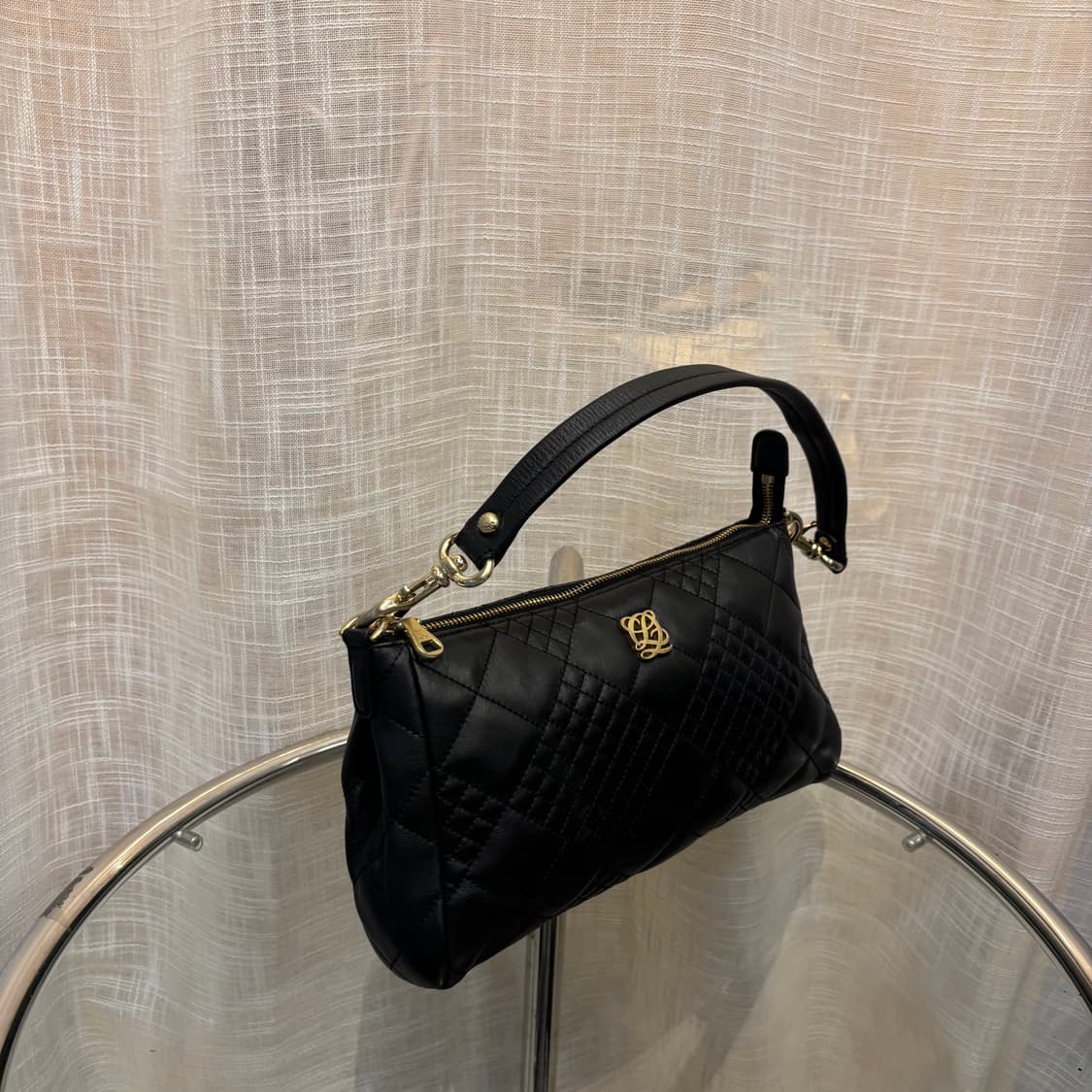 정품 루이까또즈 퀄팅 숄더백    상품이미지7