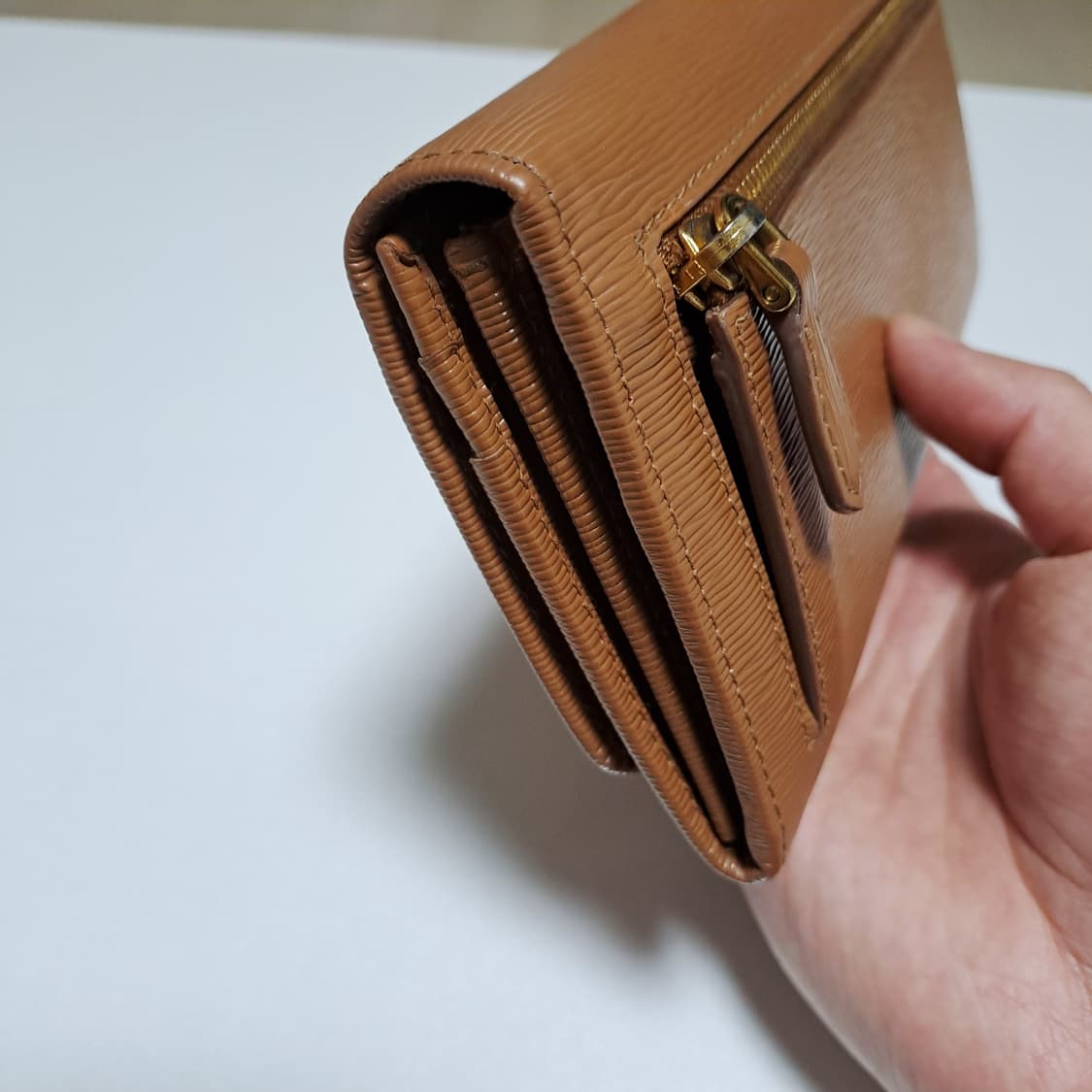 [100%/정품] 프라다 비텔로 무브 플랩 장지갑 카라멜, 프라다지갑 상품이미지9