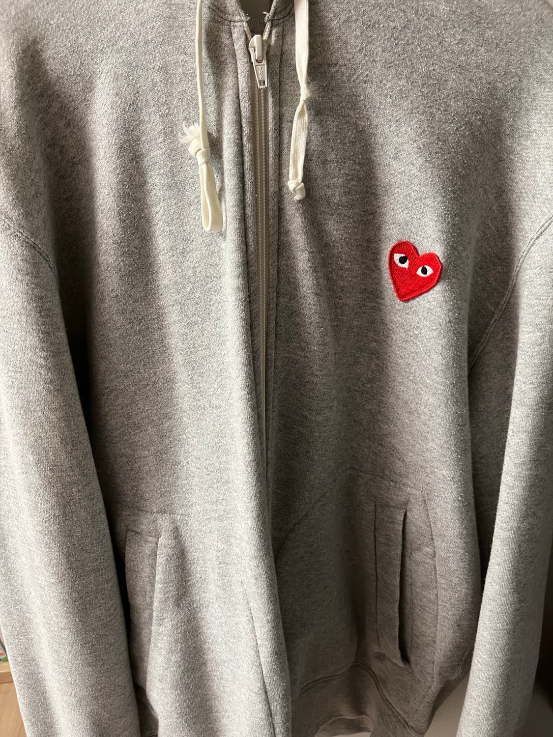 꼼데가르송 후드 집업 상품이미지1