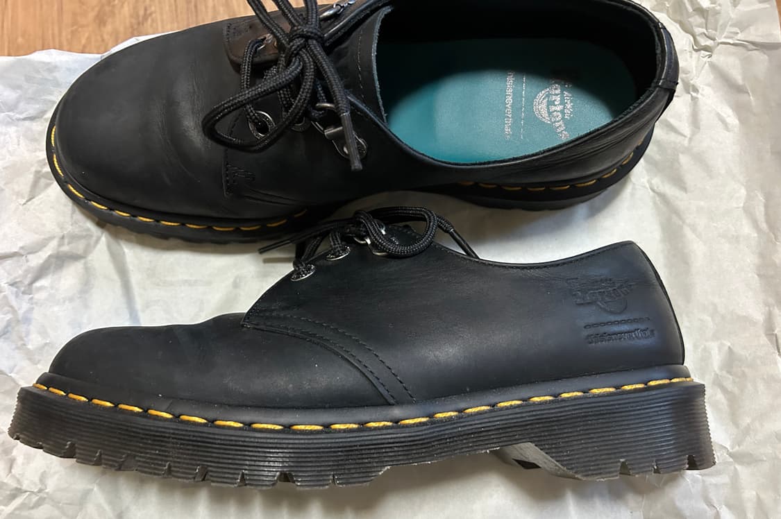 (UK7) 닥터마틴 X 디스이즈네버댓 1461 상품이미지4