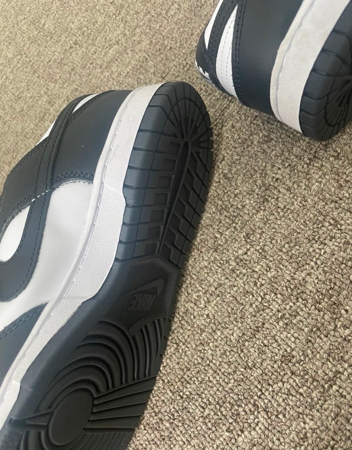 나이키 덩크 로우 레트로 블랙 상품이미지2