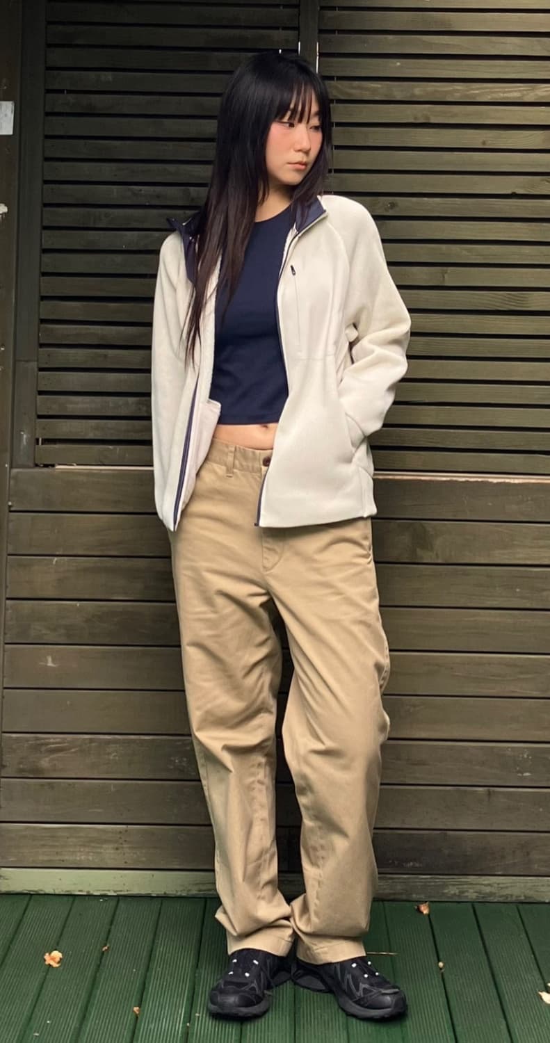 유니클로 스트레이트치노팬츠 베이지 상품이미지1