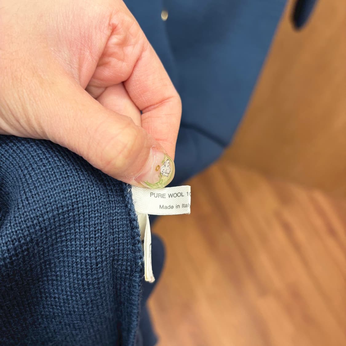 셀린느 딥 브이넥 긴팔 울 롱 가디건 골드 메탈 버튼 포켓 디테일 블루 상품이미지7