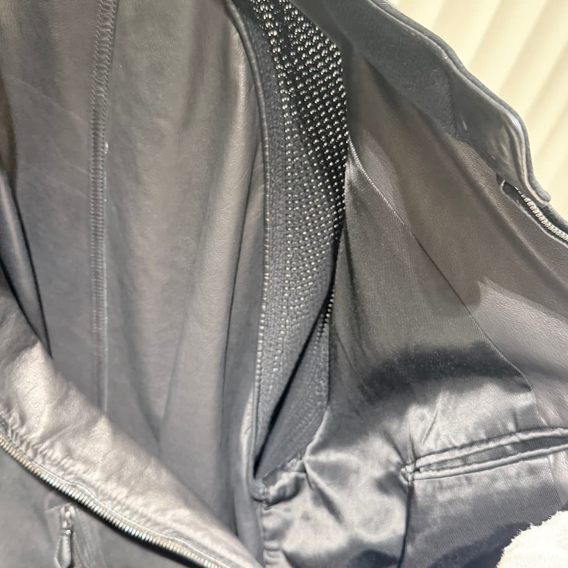 (A+/58) / 톰포드 스웨이드 니트 집업 블랙 상품이미지7