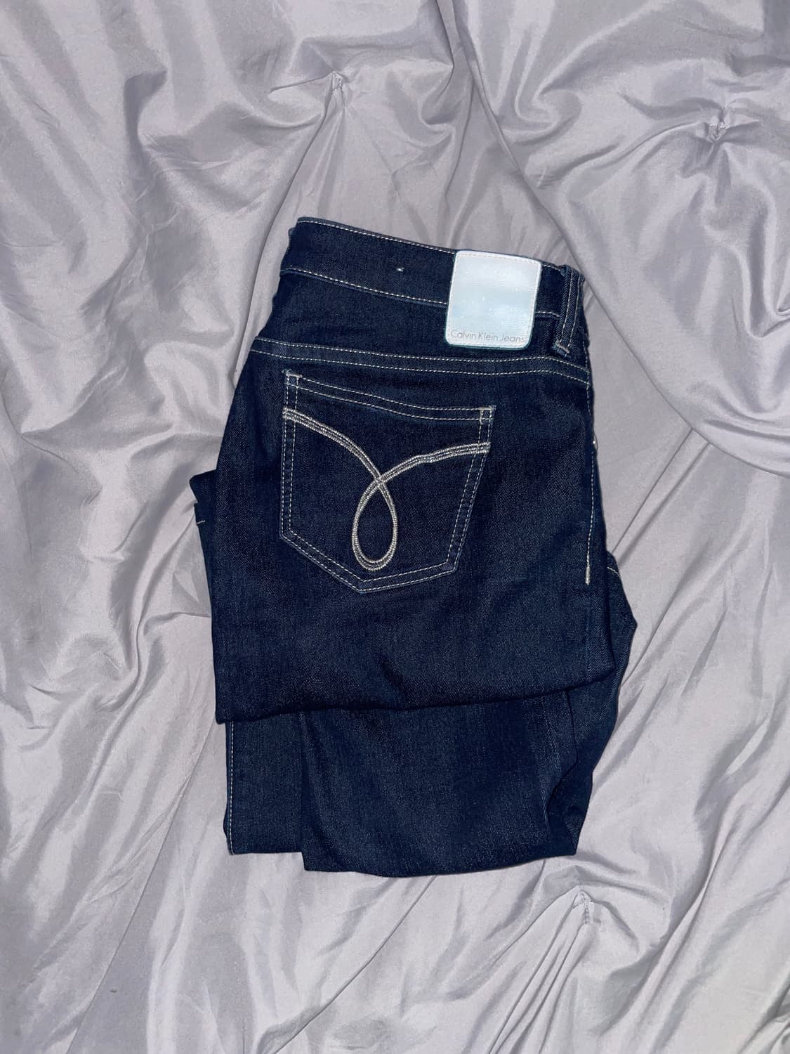 캘빈클라인진 여성 로우라이즈 부추컷 슬림핏 상품이미지1