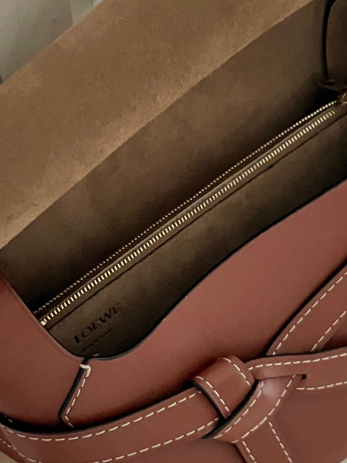 로에베 게이트백 상품이미지6