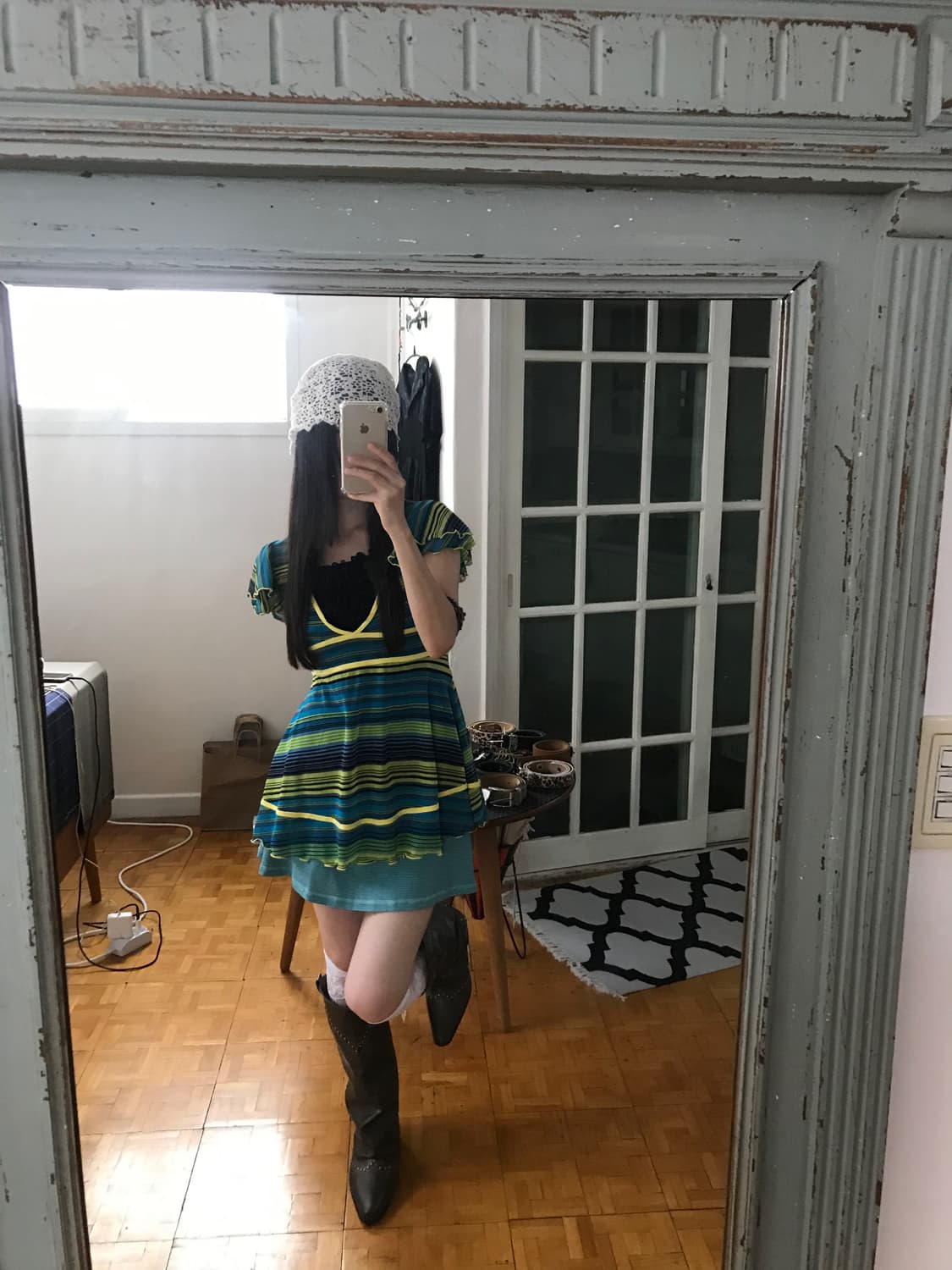 vintage pattern v-neck mash top 상품이미지4