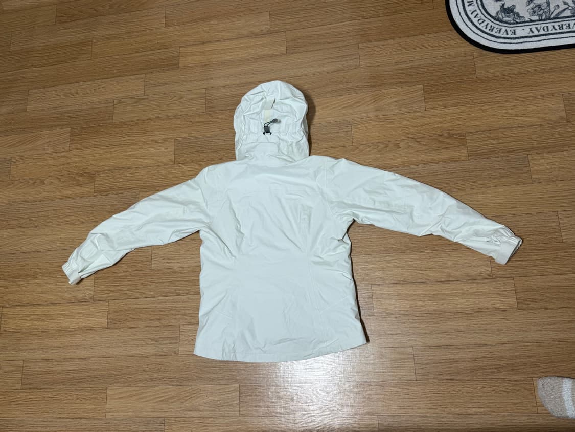 몽벨 스톰파카 바람막이 상품이미지3