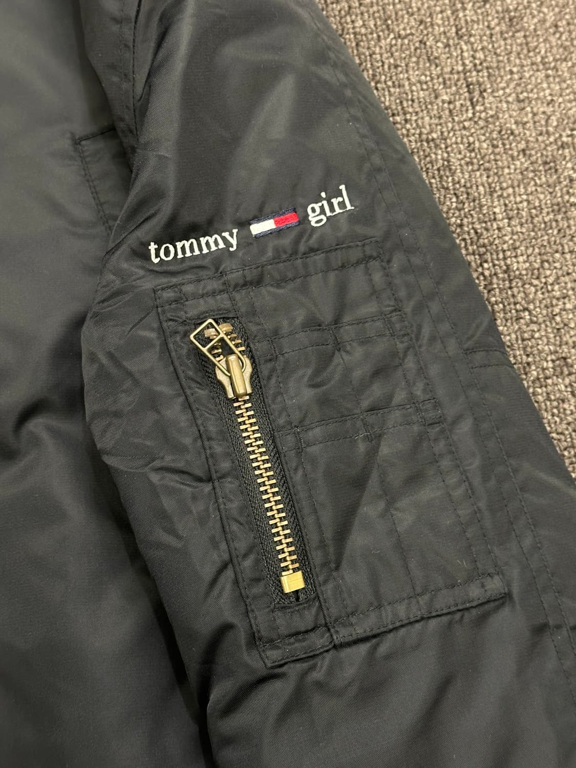 M)Tommy Girl 빈티지 블랙 퍼 후드 패딩 자켓 상품이미지4