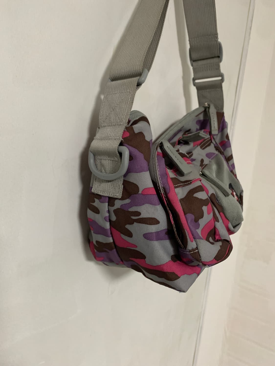 이스터팩 슬링백 핑크 카모 상품이미지5