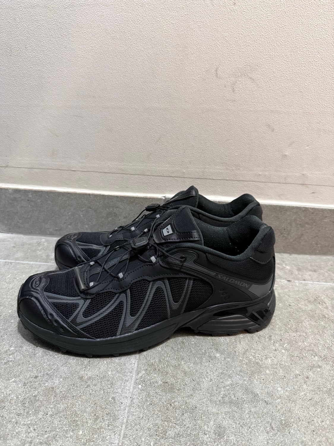 살로몬 위스퍼 블랙 285팝니다. 상품이미지2
