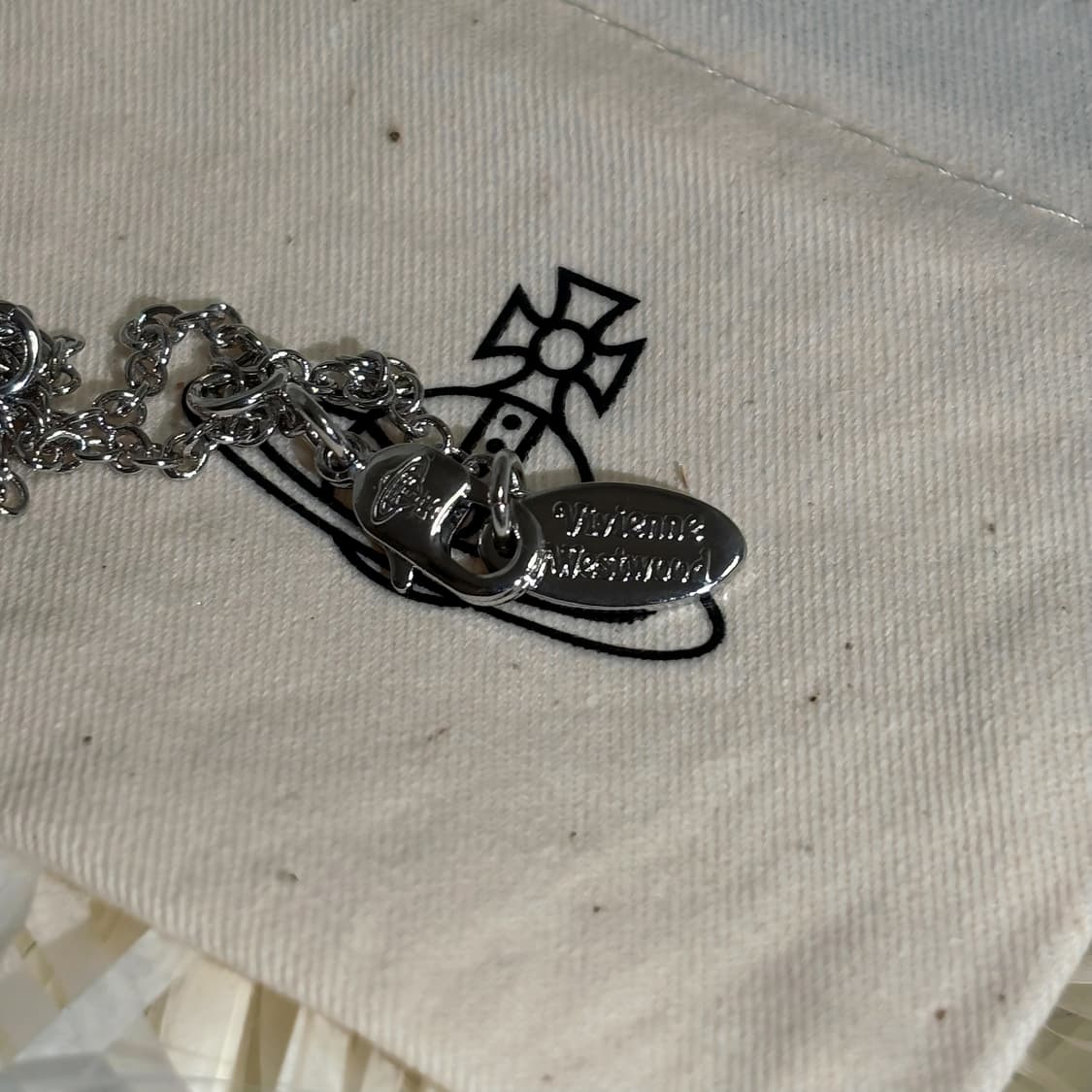 풀박스) 비비안웨스트우드 마리에트 펜던트 목걸이 상품이미지3