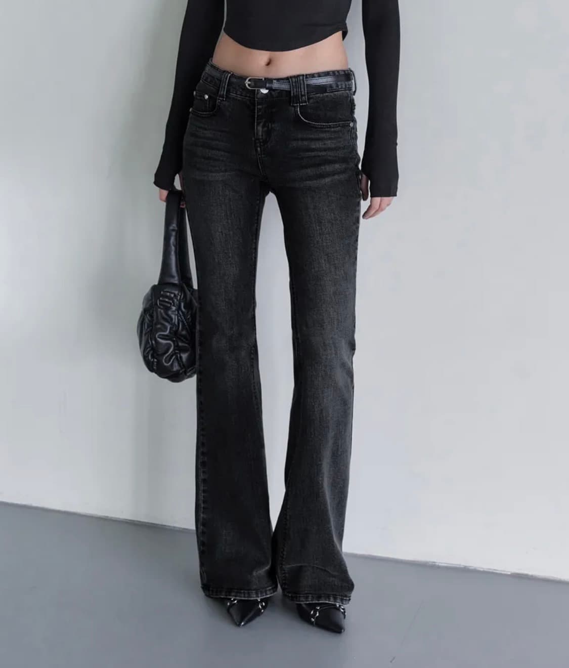 데케트우먼 시그니처 슬림 로우라이즈 플레어진 상품이미지1