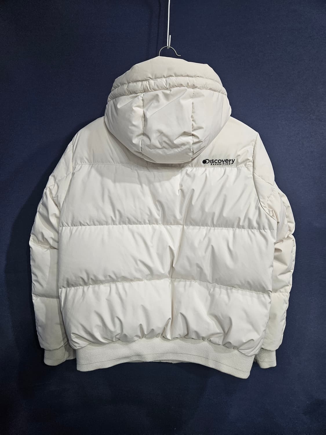 디스커버리 화이트컬러 남성 100 덕다운 숏패딩  상품이미지2