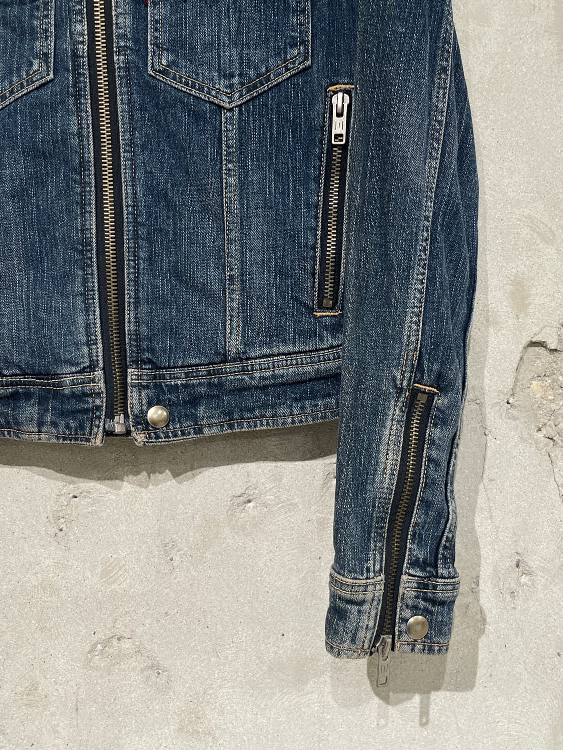 리바이스 진청 집핏 유틸리티 크롭 데님 자켓 상품이미지5