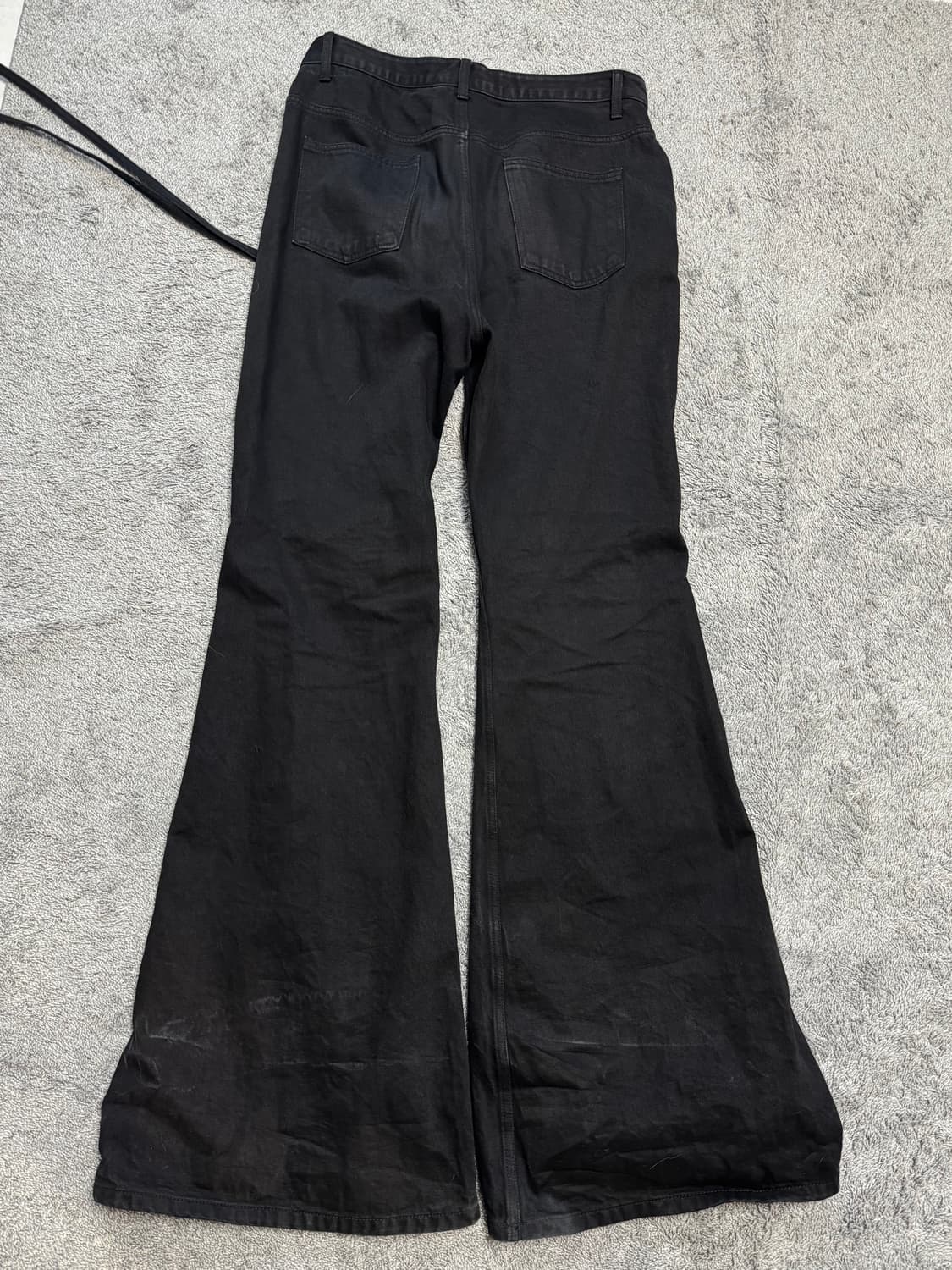 에모스탠스클럽 레더 패치 플레어진 (3) 상품이미지4