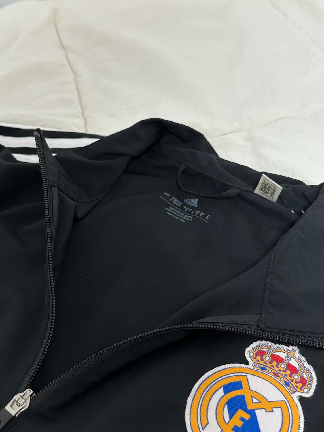 아디다스 레알 마드리드 바람막이 미디움 상품이미지4