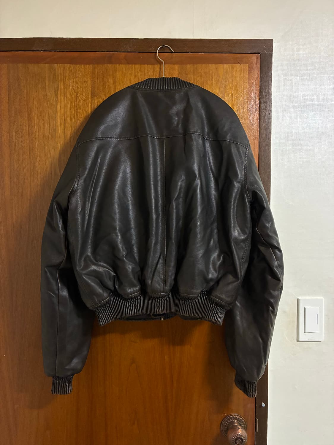 ALPHA BOMBER JACKET FAUX LEATHER 상품이미지2