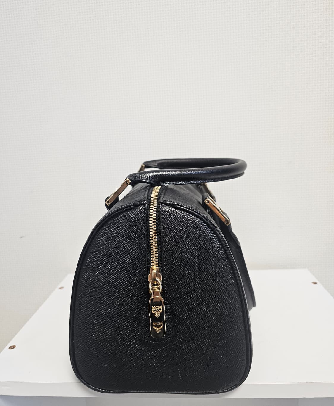 MCM 블랙 보스턴백 상품이미지2