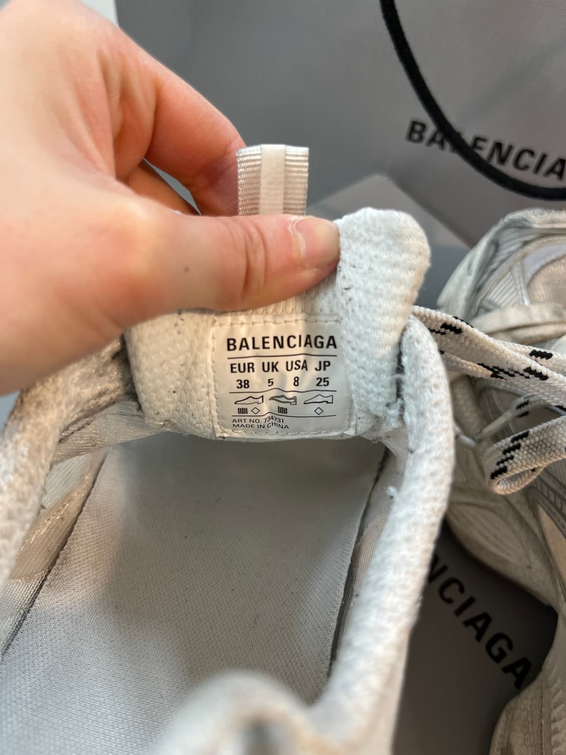 발렌시아가 3XL 썸머메쉬 스니커즈 화이트실버 상품이미지5